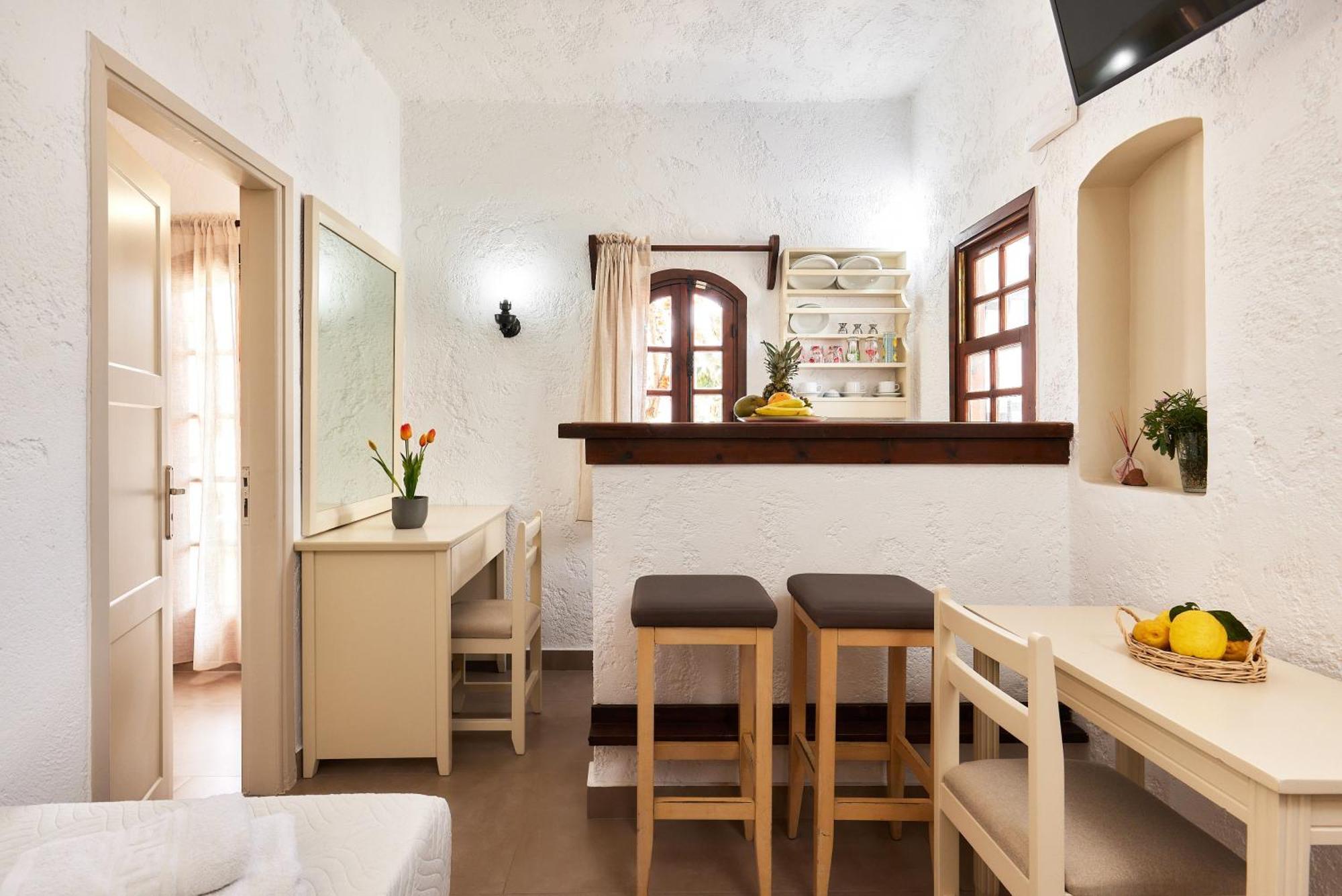Mila Malia Studios Hotel Exterior photo