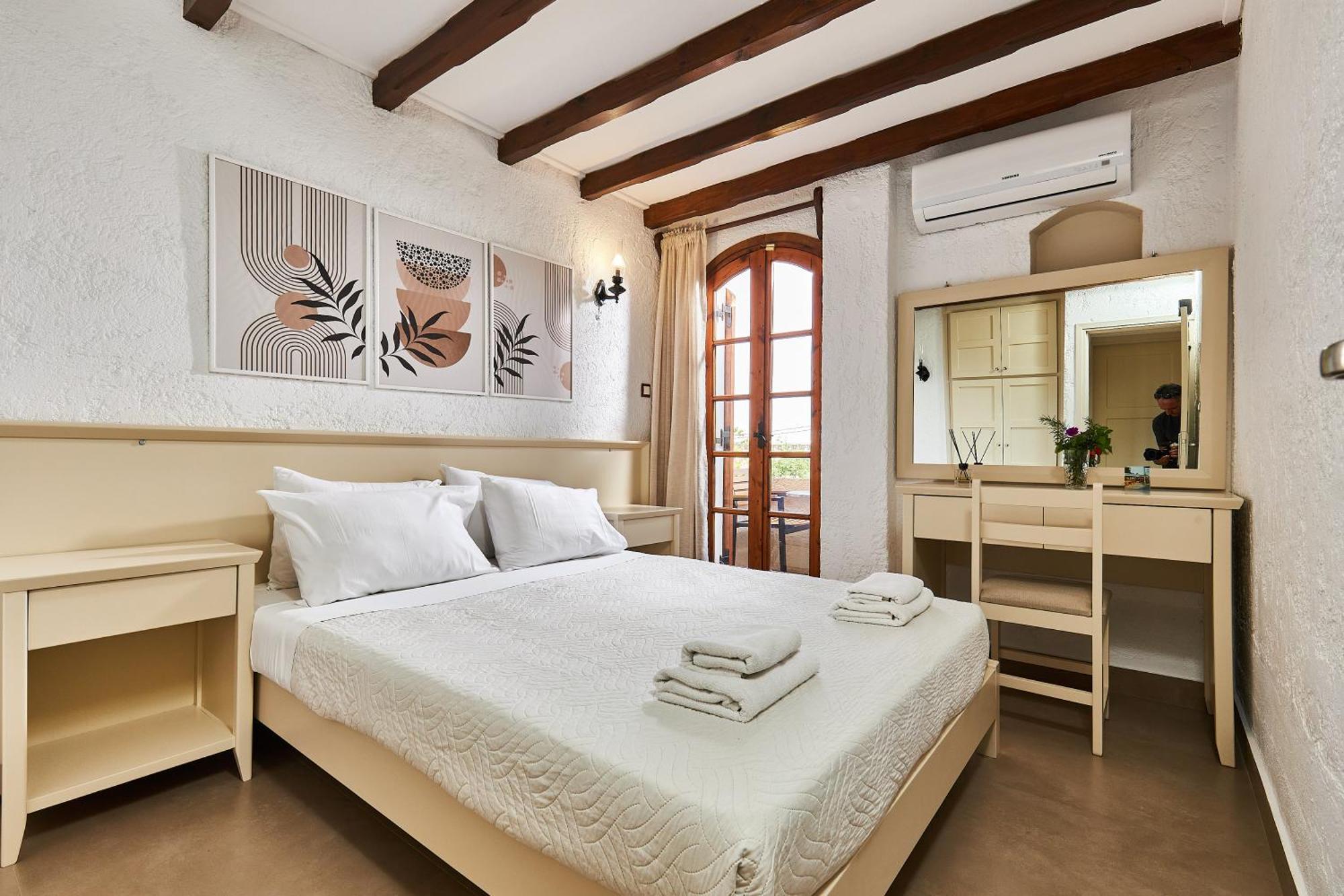 Mila Malia Studios Hotel Exterior photo